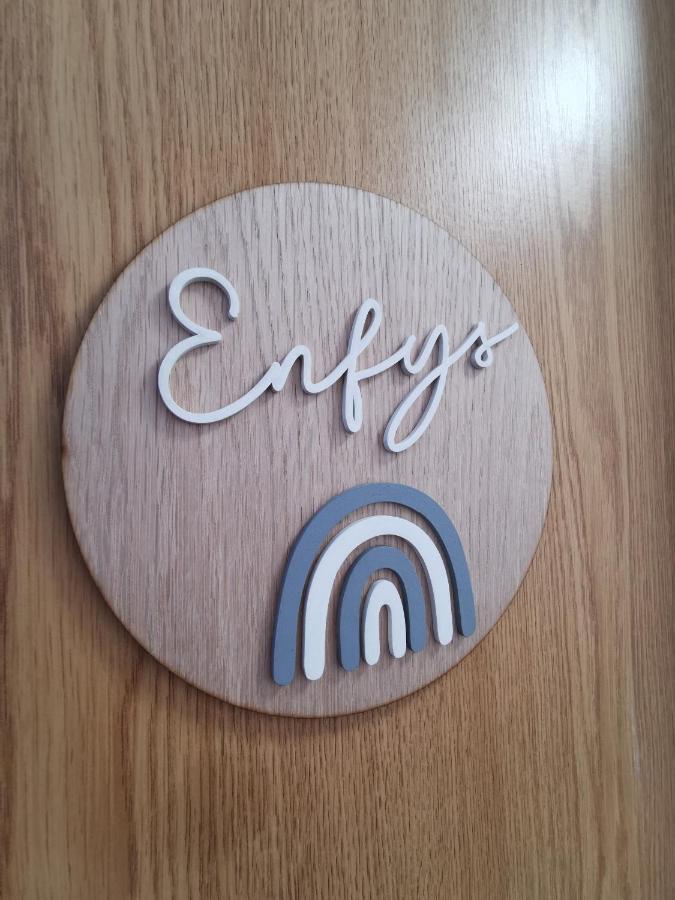 Eldon Row - Stylish Character Apartments - Central Location 1 & 2 Bed Available 돌겔라우 외부 사진