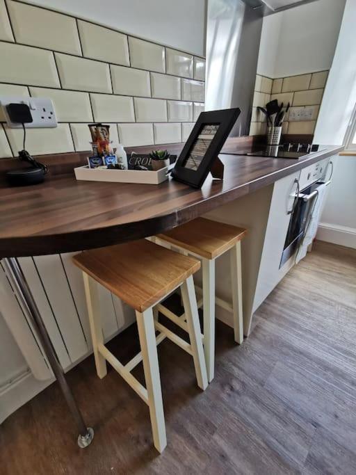 Eldon Row - Stylish Character Apartments - Central Location 1 & 2 Bed Available 돌겔라우 외부 사진